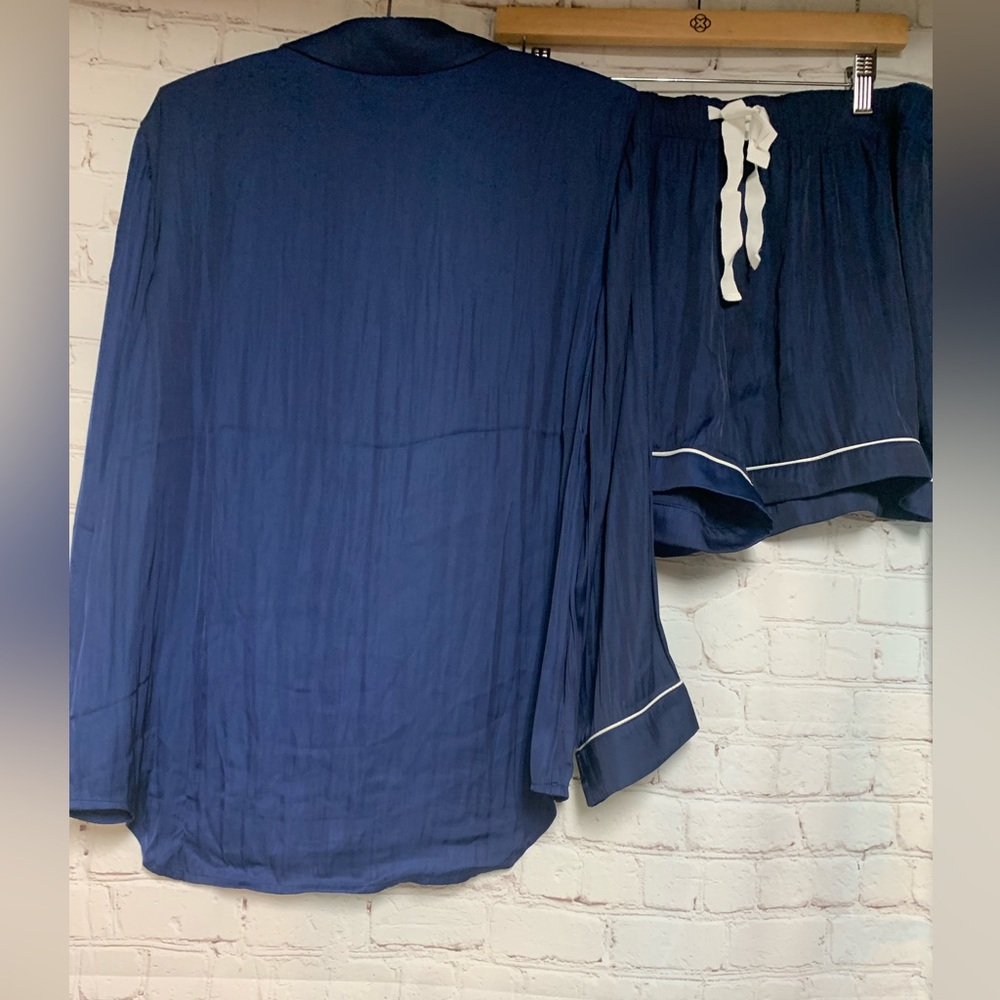 NWOT Latte Love Navy Blue Satin Pajama Set Size M - Picture 7 of 7